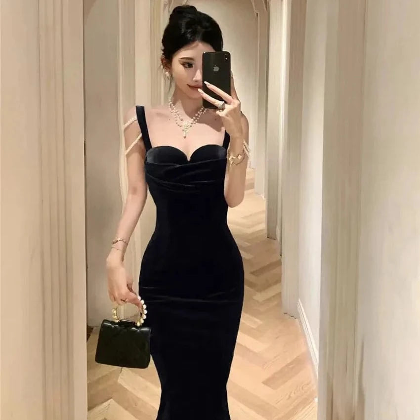 S0718T   2024 Royal-Style Elegant Gray Span Banquet Dress Classic Sexy Tube Top with Fish Tail and Chapel Train Lace Decoration