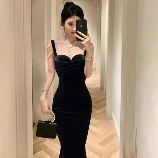 S0718T   2024 Royal-Style Elegant Gray Span Banquet Dress Classic Sexy Tube Top with Fish Tail and Chapel Train Lace Decoration