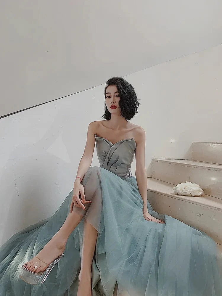 S1018T 2024 Elegant Royal Style Evening Dress High-Level Sense Host Classic Long Skirt Lace Decoration Half Sleeve Spring