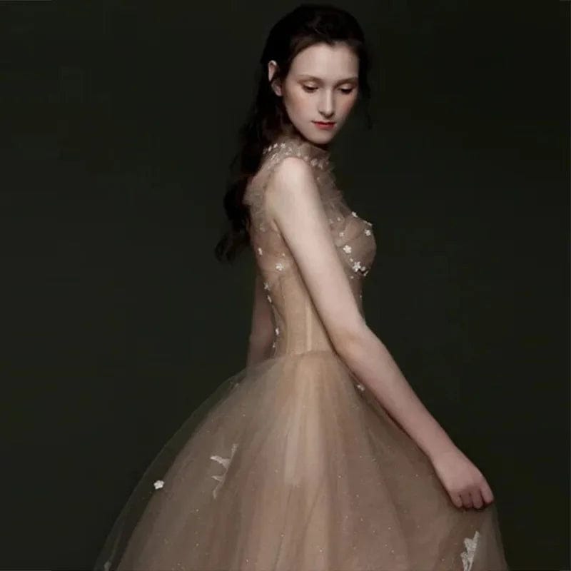 S1353T  2024 Classic  Elegant  Lace-Decorated Evening Dress Sexy Mermaid Silhouette with Wrap Waistline and Chapel Train