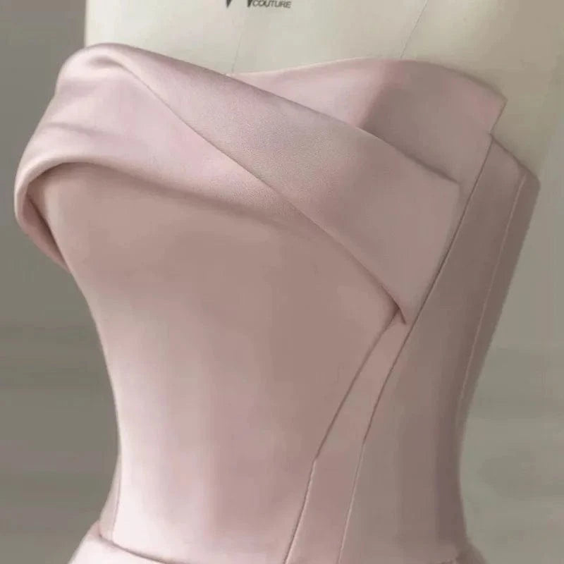 S1514T  2024 Royal Style Wedding Gown Fashionable Light Luxury Classic Elegant A-Line Silhouette Lace Back Zipper Waistline