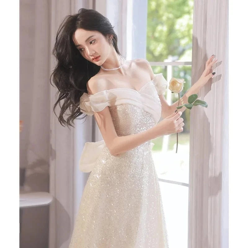 S1544T   2024 Classic Style A-Line Evening Dress Sexy Hollow Tight Bag Hip with Chapel Train Wrap & Lace Pattern Decoration