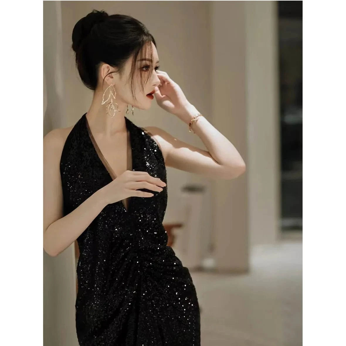 S8586F  2024 Hot Selling Black Hanging Fish Tail Banquet Host Dress for Women Sexy Lace Decoration Wrap Waistline Chapel Train