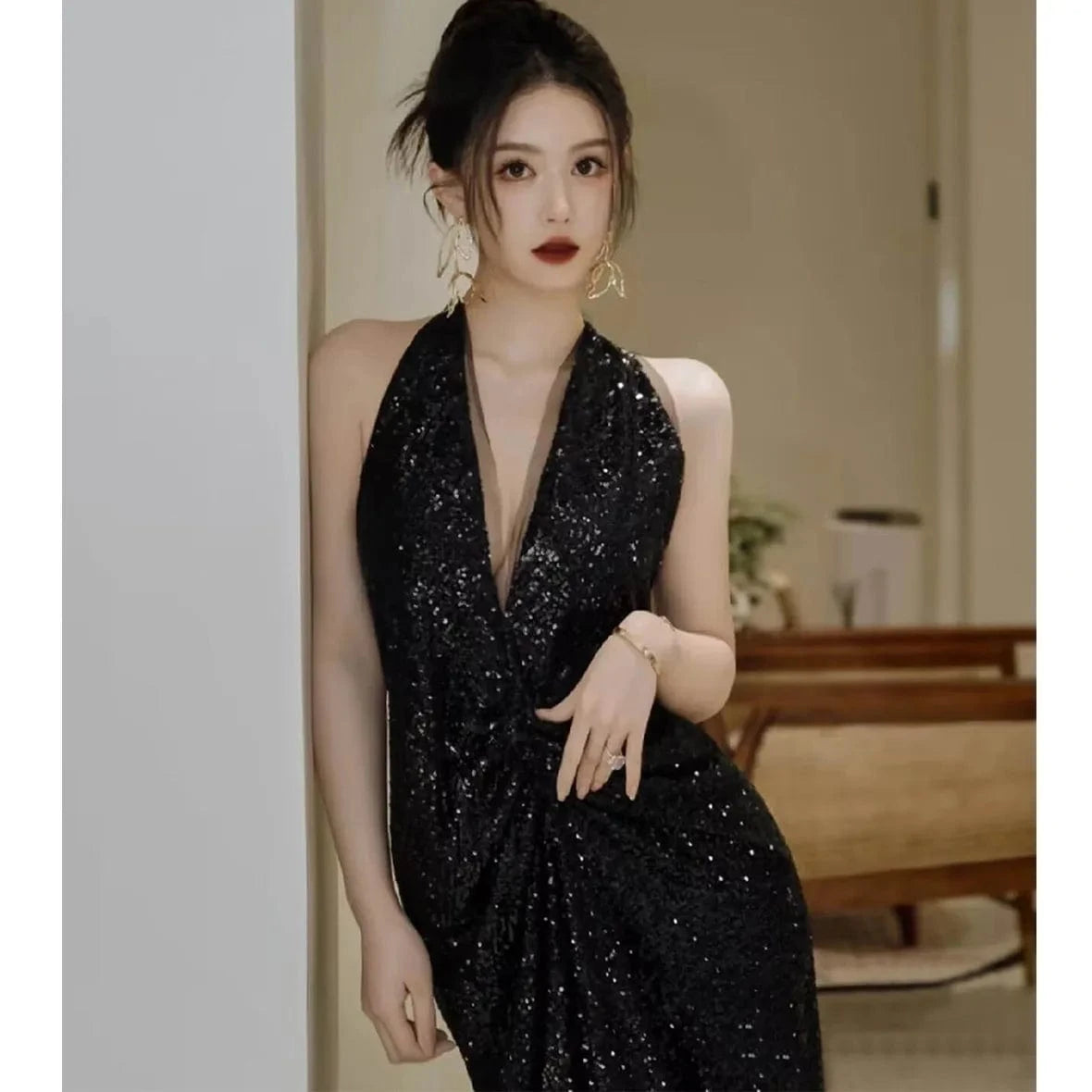 S8586F  2024 Hot Selling Black Hanging Fish Tail Banquet Host Dress for Women Sexy Lace Decoration Wrap Waistline Chapel Train