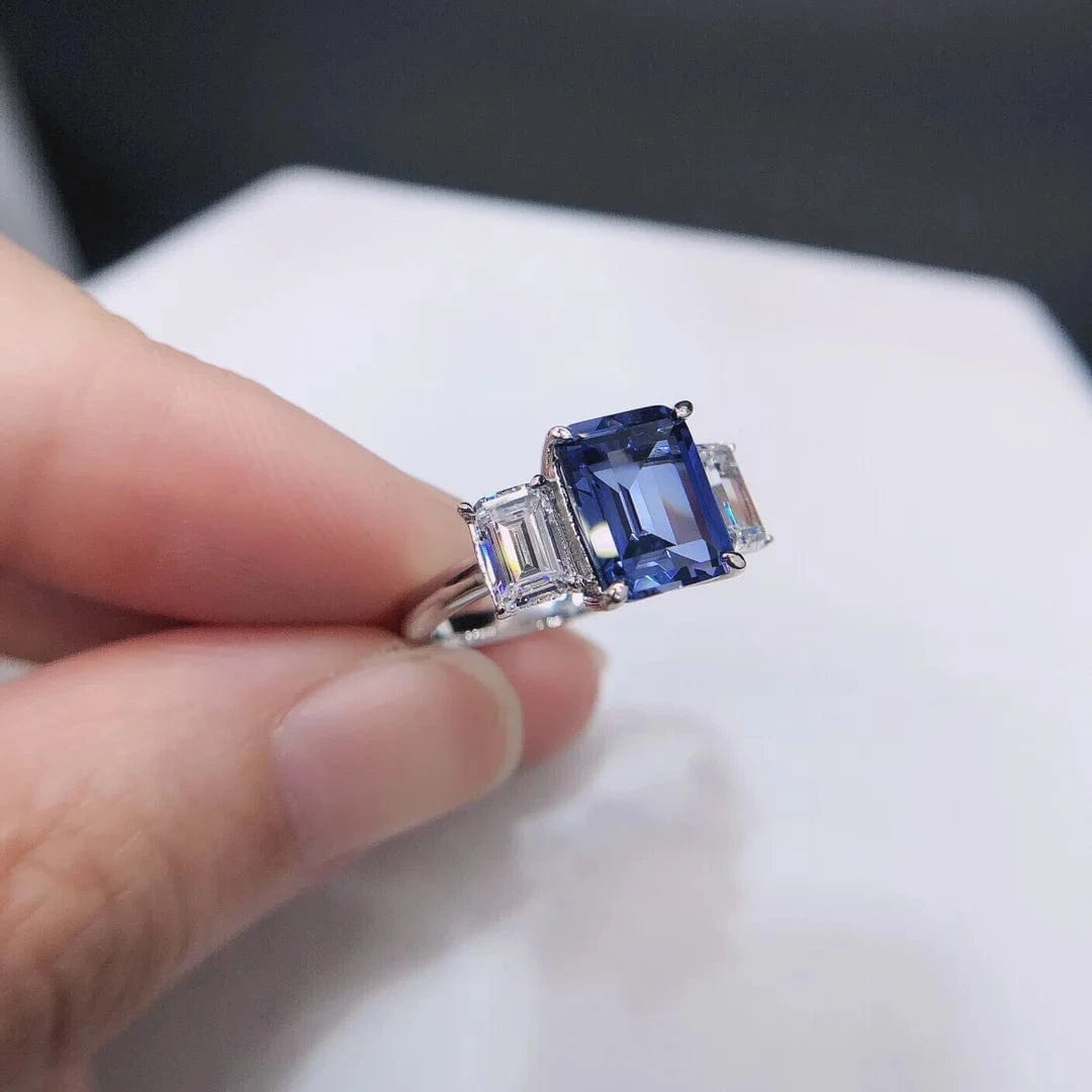 S925 Silver Fine Engagement Jewelry 0.5+2+0.5 ct Central Blue Emerald Moissanite Diamond Ring for Women