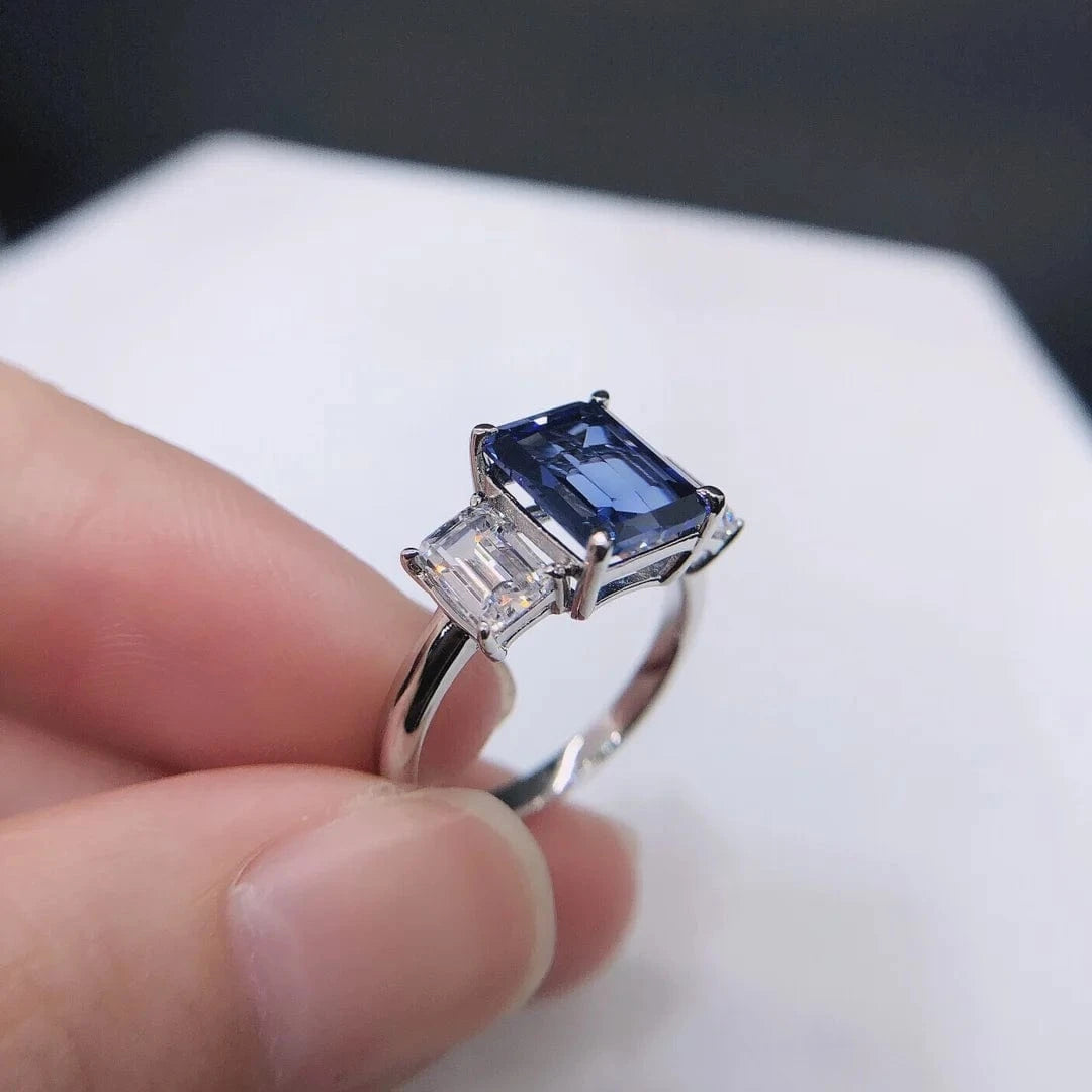 S925 Silver Fine Engagement Jewelry 0.5+2+0.5 ct Central Blue Emerald Moissanite Diamond Ring for Women