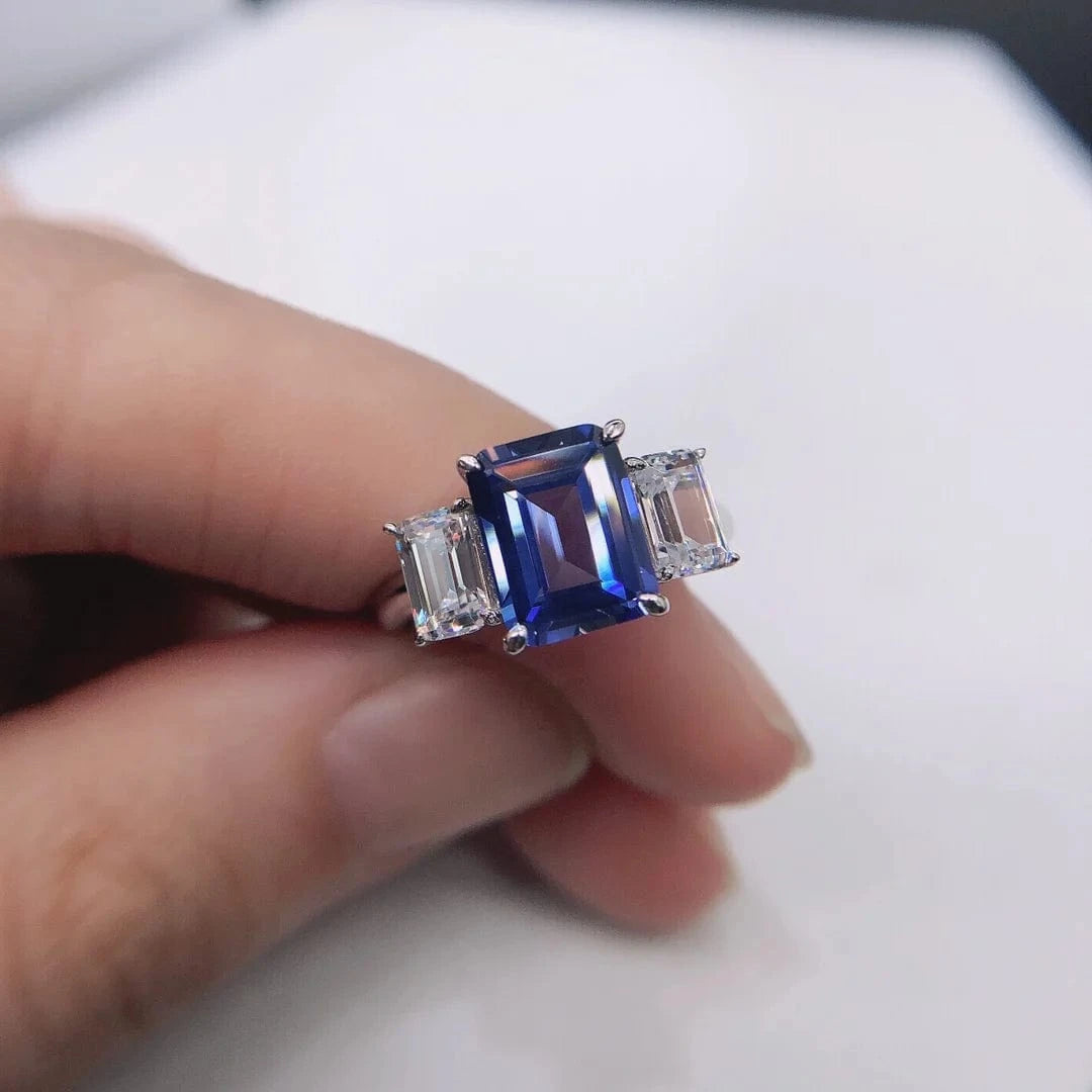 S925 Silver Fine Engagement Jewelry 0.5+2+0.5 ct Central Blue Emerald Moissanite Diamond Ring for Women