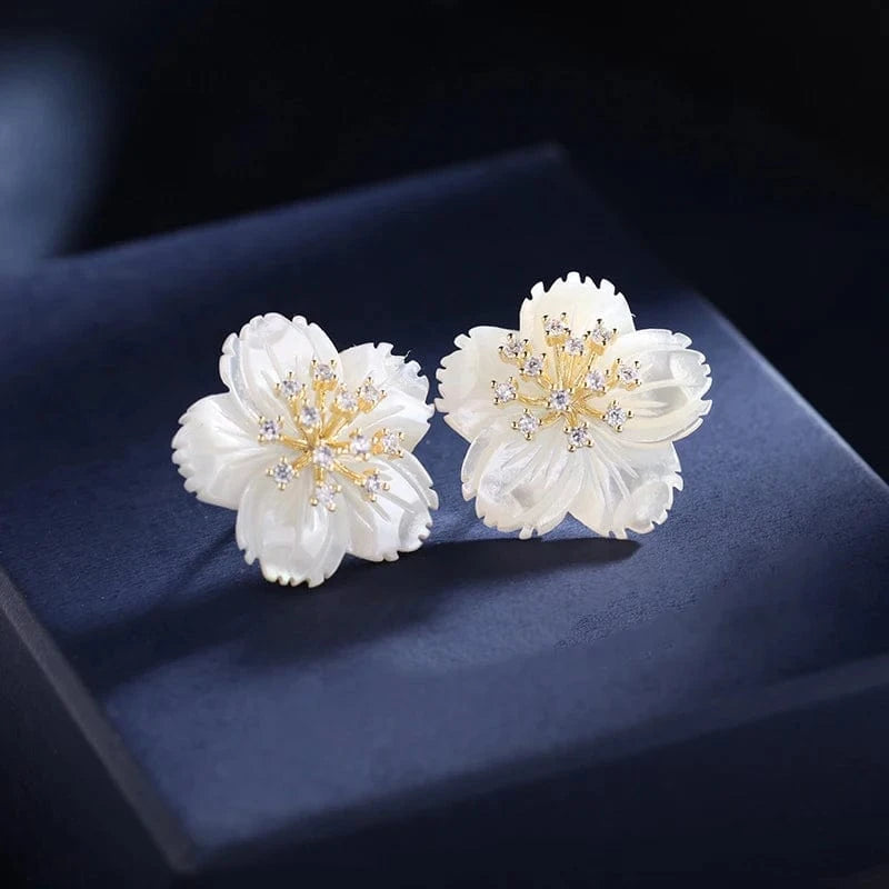 S925 Silver Needle White Color Shell Flower Earrings For Women Wedding Party Jewelry Cz Zircon Floral Statement Stud Earrings