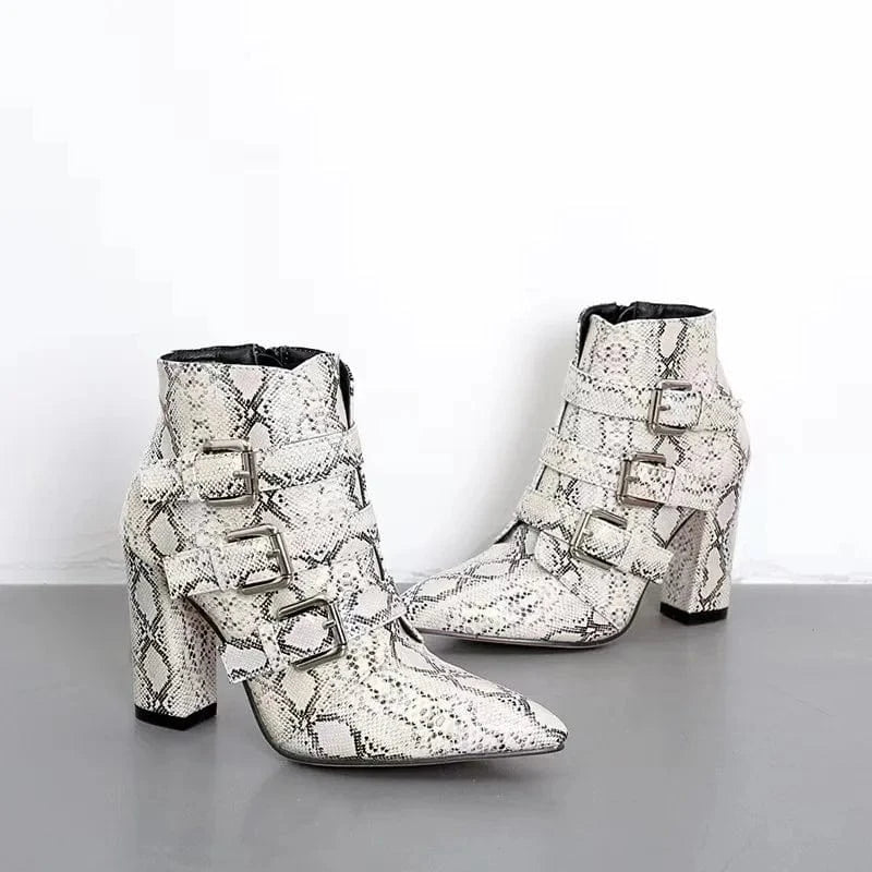 Second kill winter New belt buckle thick heel pointed wild short boots large size boots