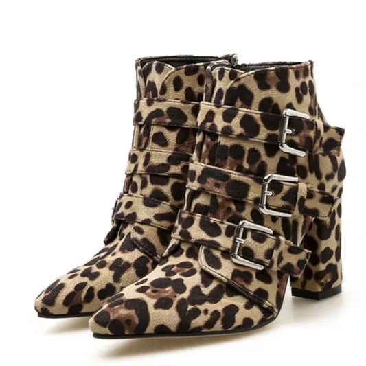 Second kill winter New belt buckle thick heel pointed wild short boots large size boots