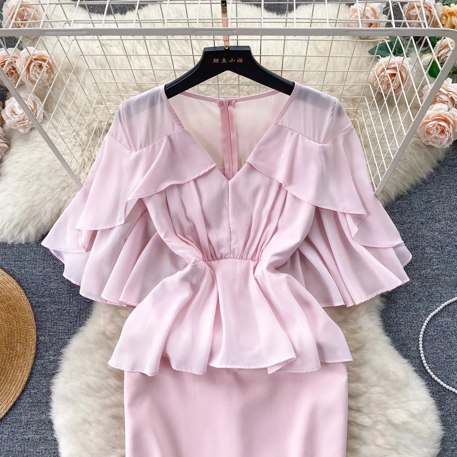 Senior Sense Of Temperament Dress Female Design Sense Ruffled Shawl Waist Slimming Two Buttock Dress