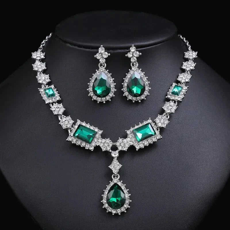 Set / C3 Exaggerated fashion metal geometry flash gem necklace earrings set High-grade crystal jewelry accessories for woman Top Quality