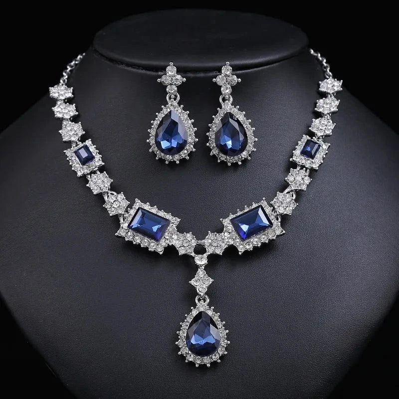 Set / C4 Exaggerated fashion metal geometry flash gem necklace earrings set High-grade crystal jewelry accessories for woman Top Quality