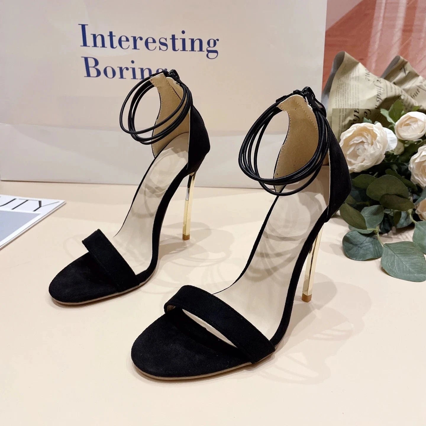 Sexy Padlock Velvet High Heel Sandals Golden Metal Stiletto Heels High Women Celebrating Party Shoes Pink Red Black Footwear