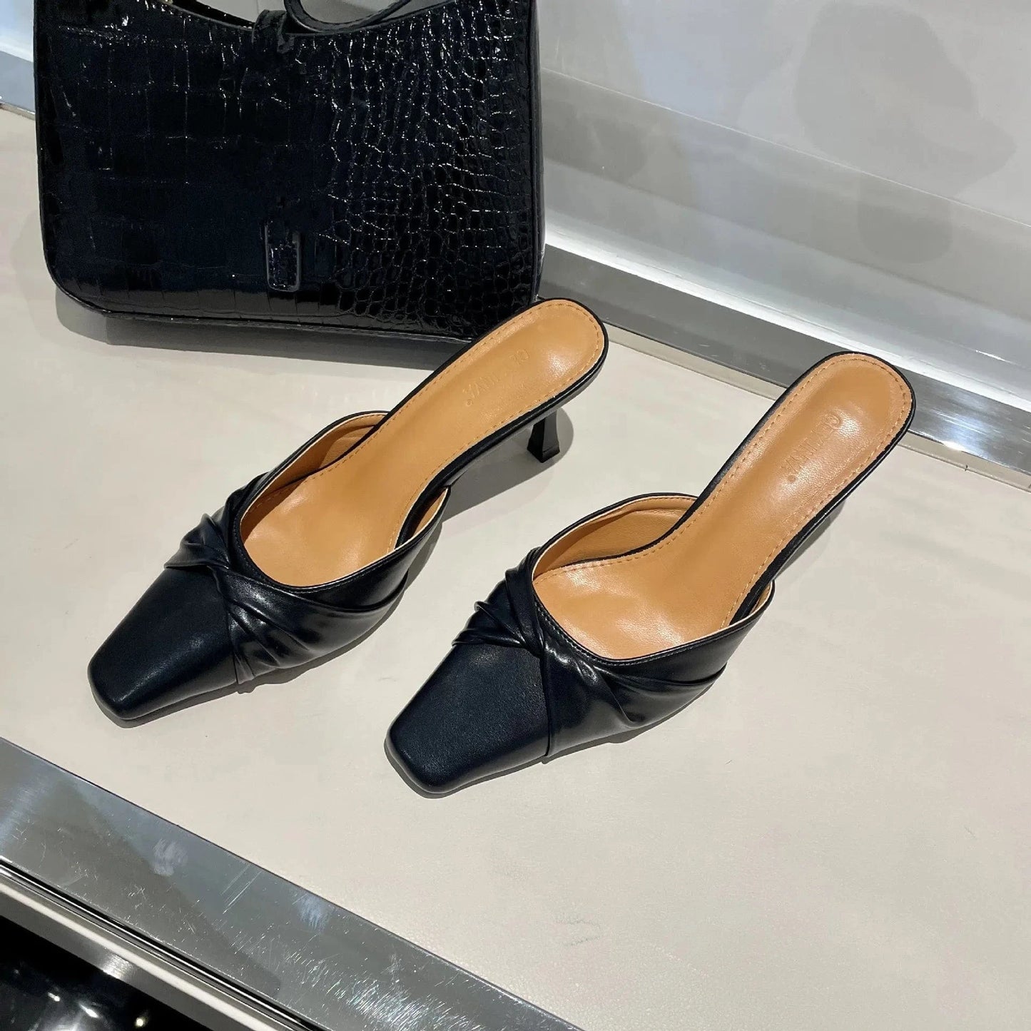 sh10965a Best selling ladies square toe sandals wholesale female summer sky blue leather slipper