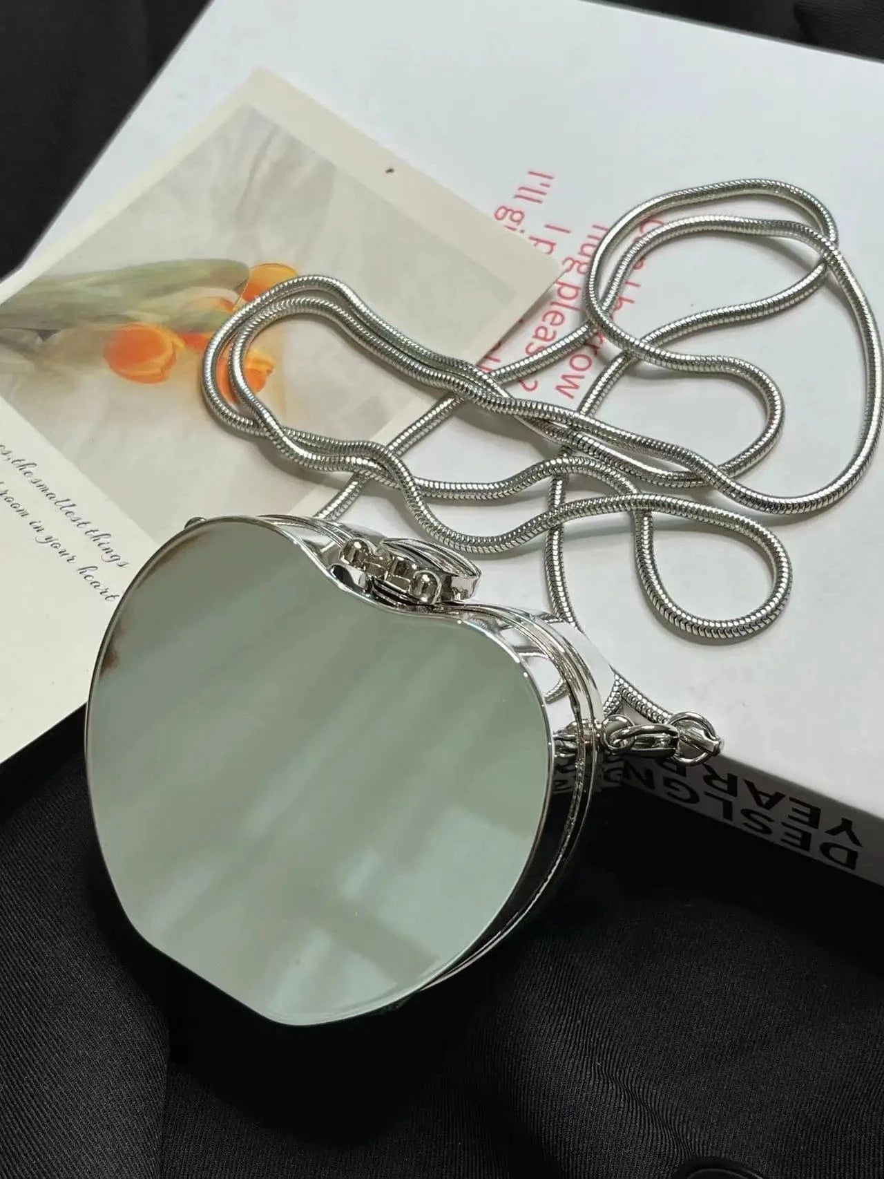 Silver Apple shape / 8*8*4 cm Hot Sale Acrylic Mini Clutch Purse Woman Lipstick Coin Wallets and Bags Cross Chain Shoulder Fashion Party Bags for Women