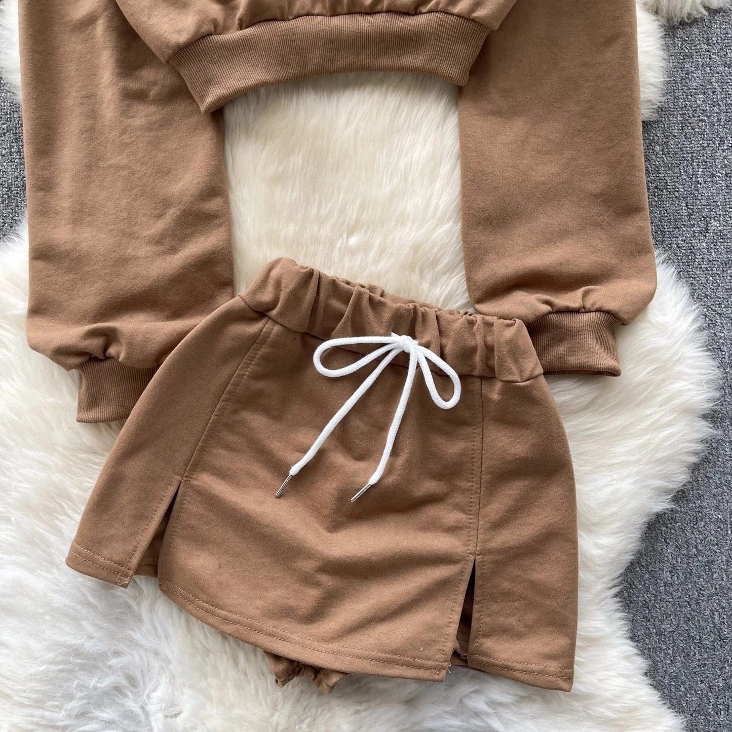 Spring Y2k Sport 2 Piece Set For Women Crop Top And High Waist Shorts Set Sweat Suits Wholesale