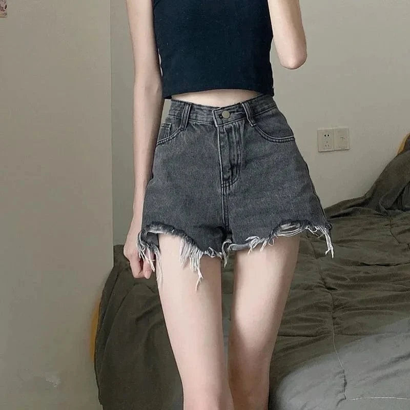 Summer 2024 women plus size high waisted ripped A-line ruffled hot pants