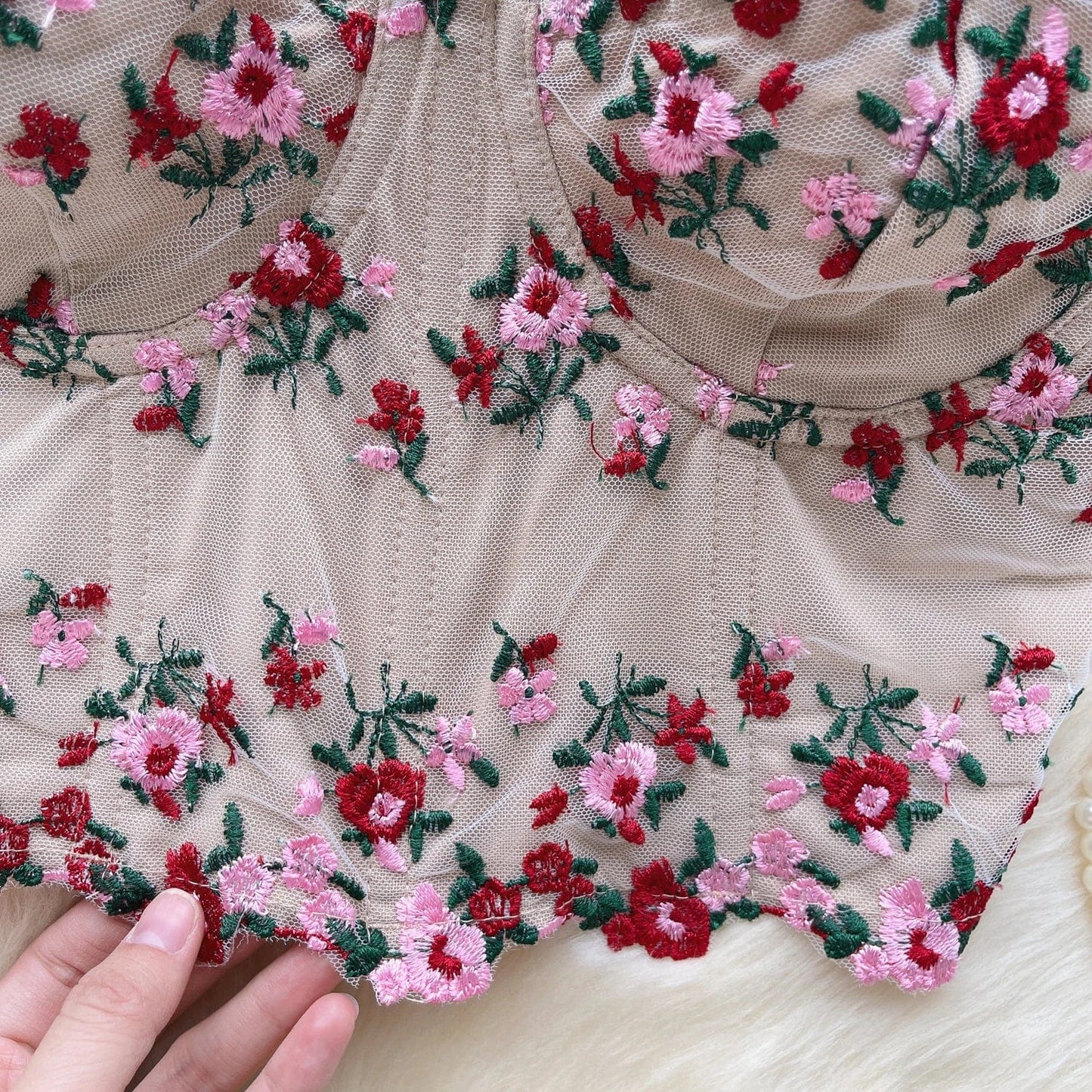 Summer New Retro Embroidery Fragmented Flower Bra Lace Sexy Slimming Short Women's Vests