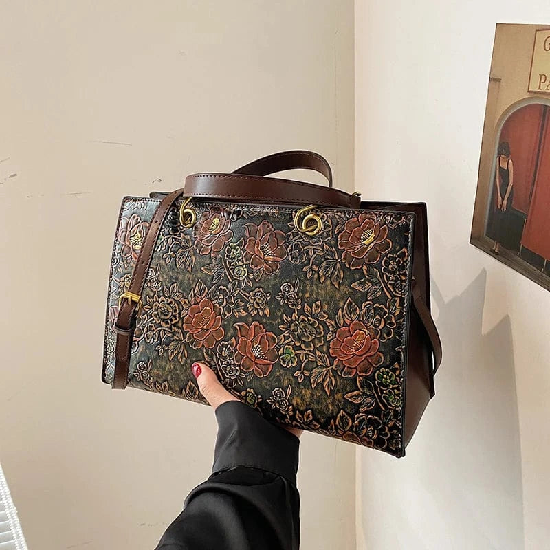 The new fashion handbags 2024 Light Lady Temperament Luxury Bags Lady Design Purses For Females