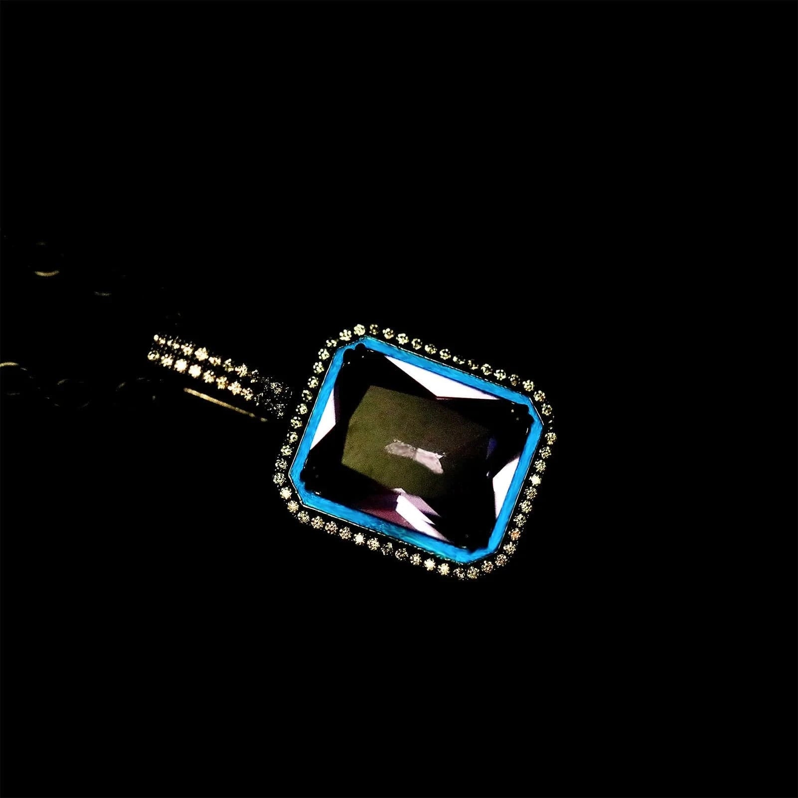 Top Icy Simple Design 18K Gold Plated Luminous Gemstone Pendant Hip Hop Jewelry Square Colorful 5A CZ Gem Pendant Necklace Women