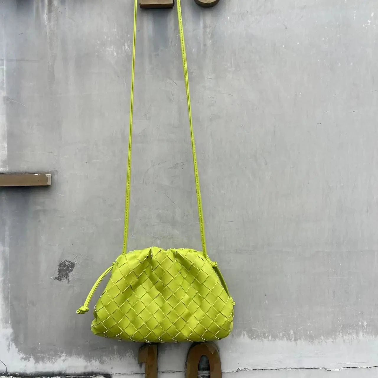 Trend 2024  Lightweight Woven Purses Clutch Designer Handbags Collection Ladies Luxury Bags Top Quality Dumpling Cloud Bag Jodie