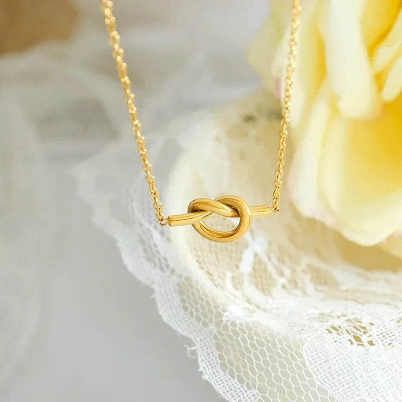 Trendy / 18inches / N2365 N2365 Waterproof 18K Gold Plated Stainless Steel Necklace Jewelry Clavicle Chain Knot Pendant Necklace for Women