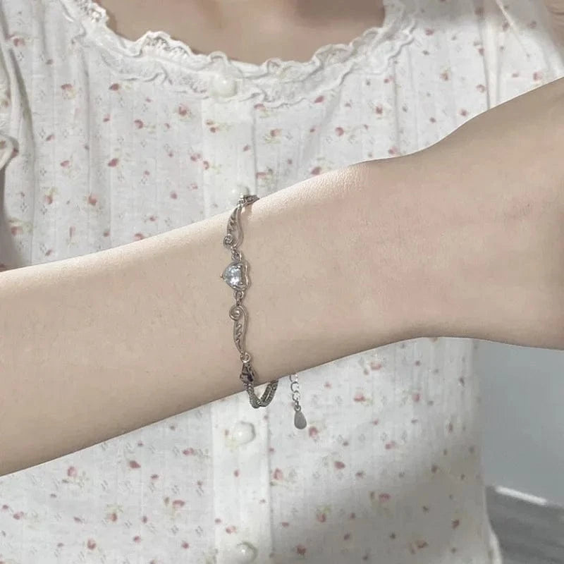 Trendy / AS Photo Versatile Women's Diamond Bracelet Latest 2024 Model Angel Wing Bracelet Heart Shaped Bracelet