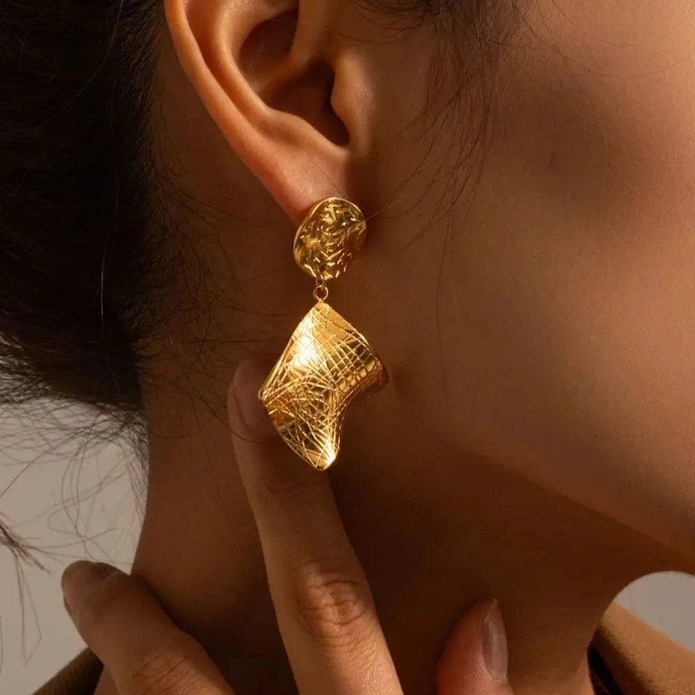 TRENDY / E1982 E1982 Design Exaggerated Texture Earrings 18K Pvd Gold Plated Stainless Steel Earring Bump Lava Irregular Drop Earring