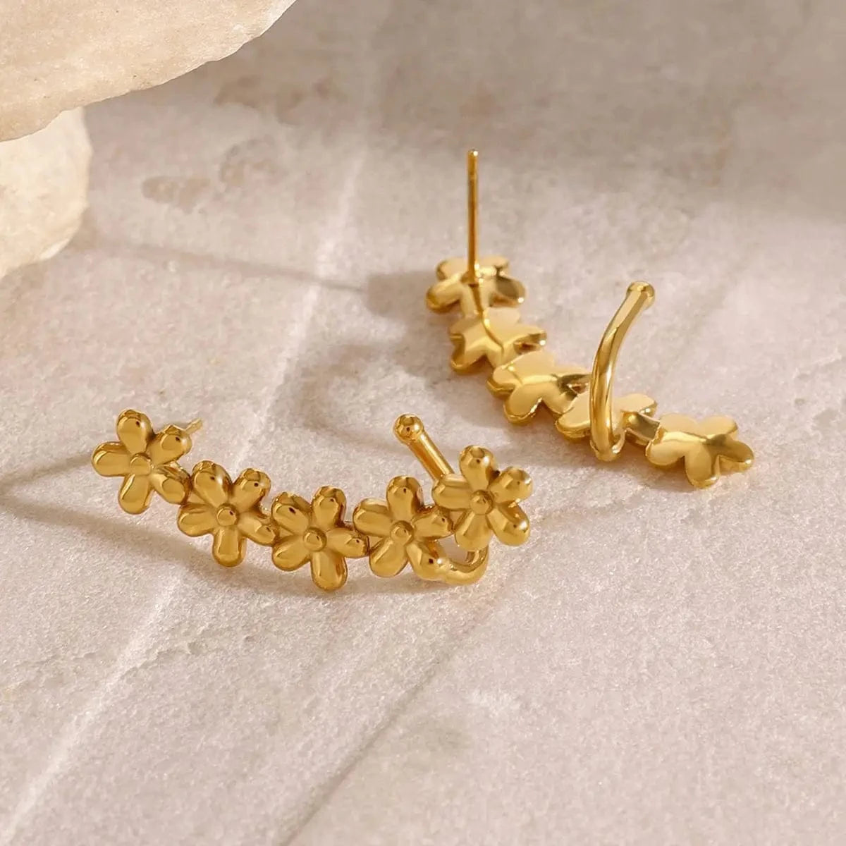 TRENDY / E2404 E2404 Ins 18k Gold Plated Stainless Steel Waterproof Fashionable And Simple Connected Flower Earrings