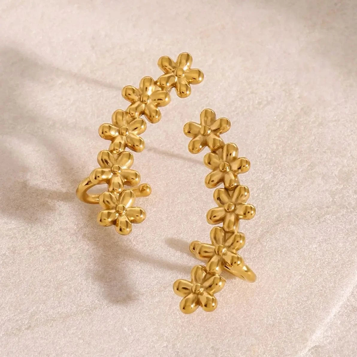 TRENDY / E2404 E2404 Ins 18k Gold Plated Stainless Steel Waterproof Fashionable And Simple Connected Flower Earrings