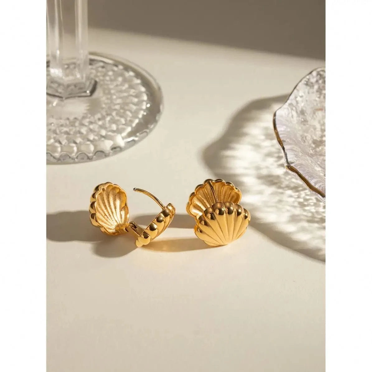 TRENDY / E2608 E2608 Stainless Steel Hoop Earrings Scallop Shell Earring 18k gold plated Chunky Hoop Earring for Women Ocean Hoop for Girl