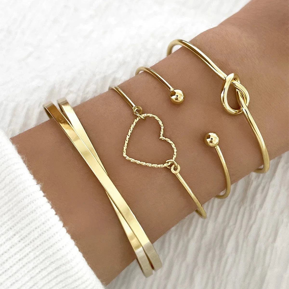 Trendy / Gold The Most Popular In 2024 Woman Heart Bracelet Gold Fashionable Full  Cross Bracelet 4-Piece Set Knot Bracelet