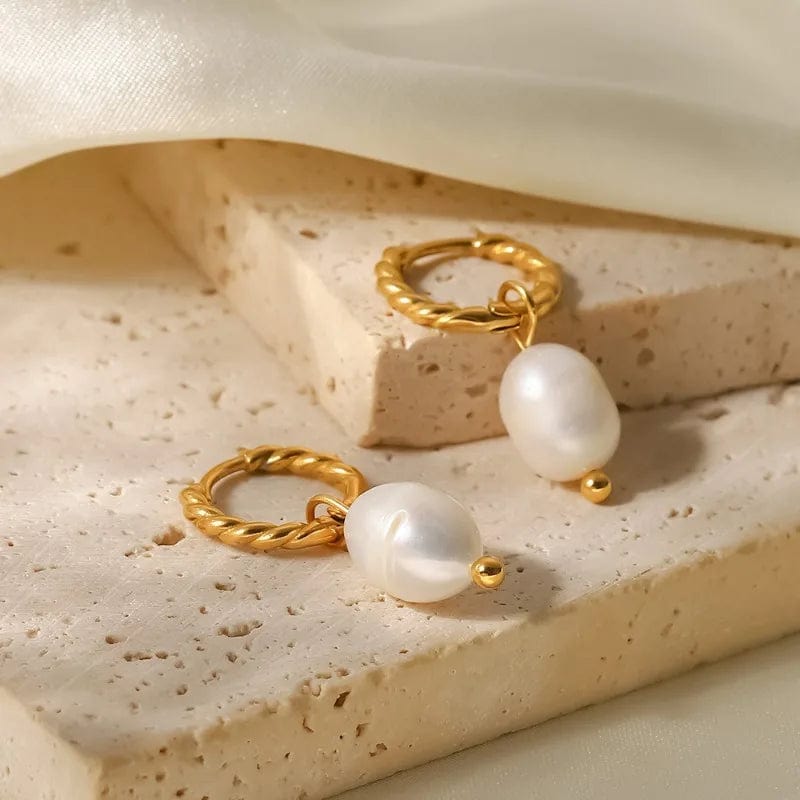 TRENDY / JDE202193 New Stylish French Style Freshwater Pearl Earrings Versatile Stainless Steel Earrings Women's 18K Gold Plated Earring