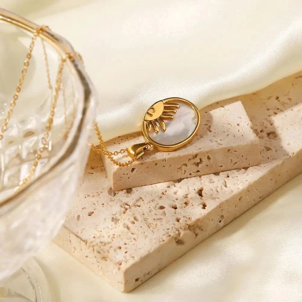 vintage / 18inches / N2409 N2409 New Stainless Steel White Shell Sun Necklace 18K Gold Plated Oval Sun Shell Pendant Necklace