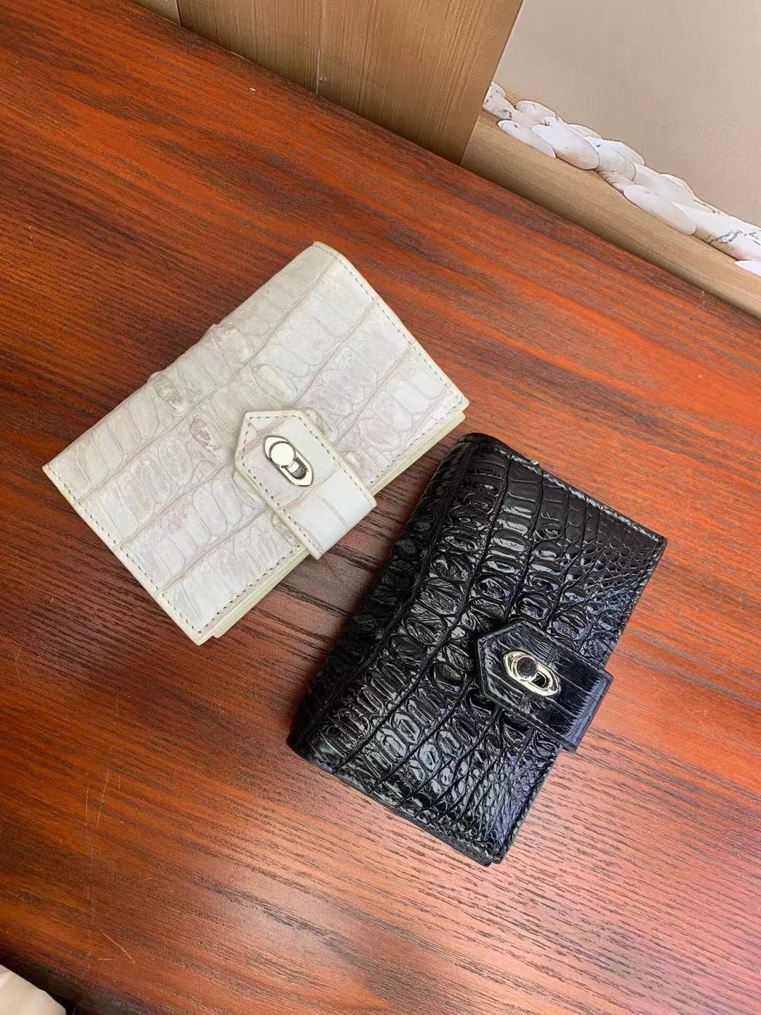 Wallet Large Capacity With Crocodile Texture And Hasp Closure For Everyday Classic Style - SN Wigs & More