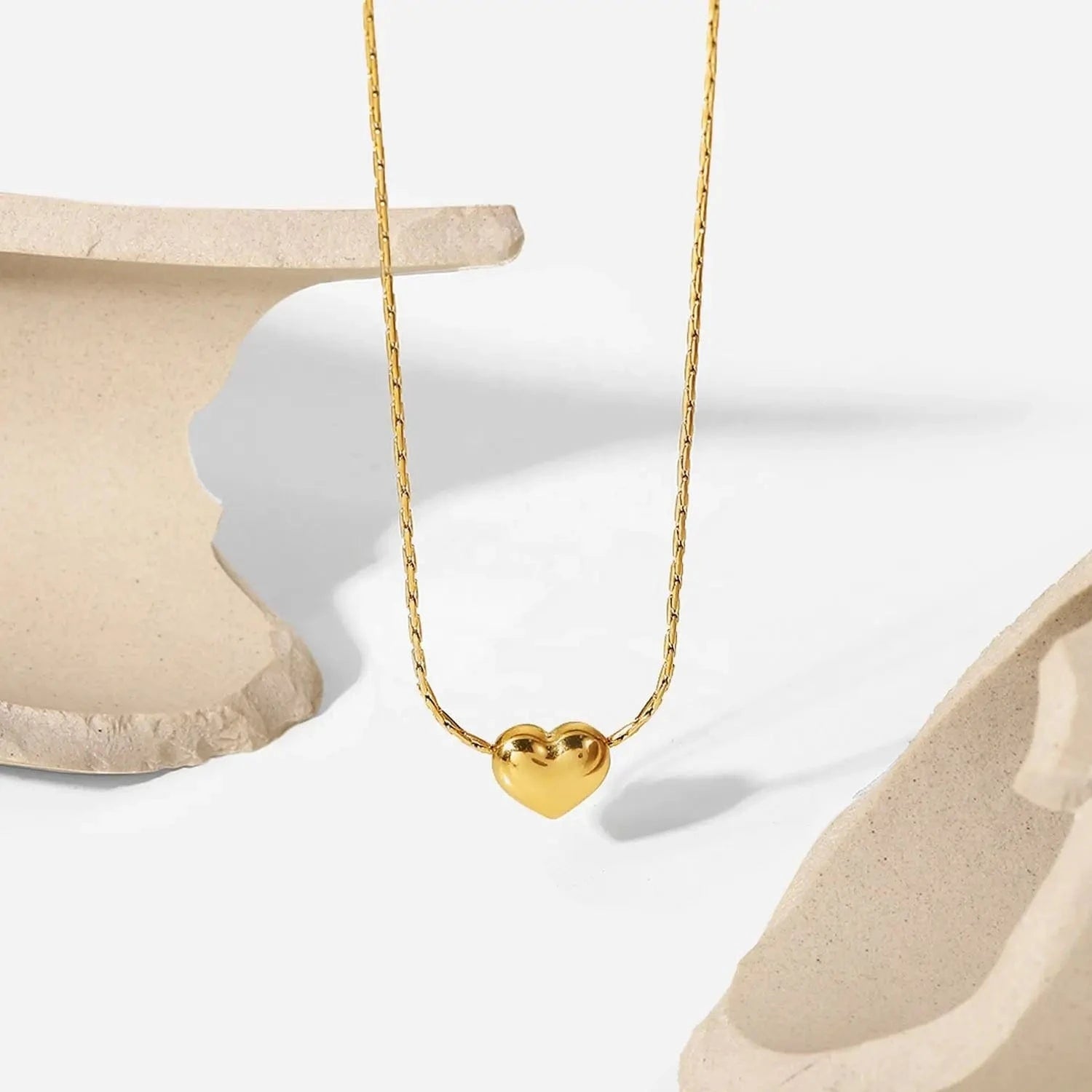 Waterproof / 18inches / N2459 N2459 New Arrival 18K PVD Gold Plated Heart Pendant Choker Jewelry Party Stainless Steel Simple Smooth Heart Necklace for Girls