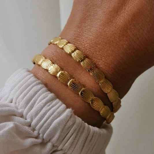 Waterproof / Picture / BG909 BG909 New Trendy Stainless Steel 18K Gold plated Fashion Jewelry Shell Shape Opening Bangles For Women