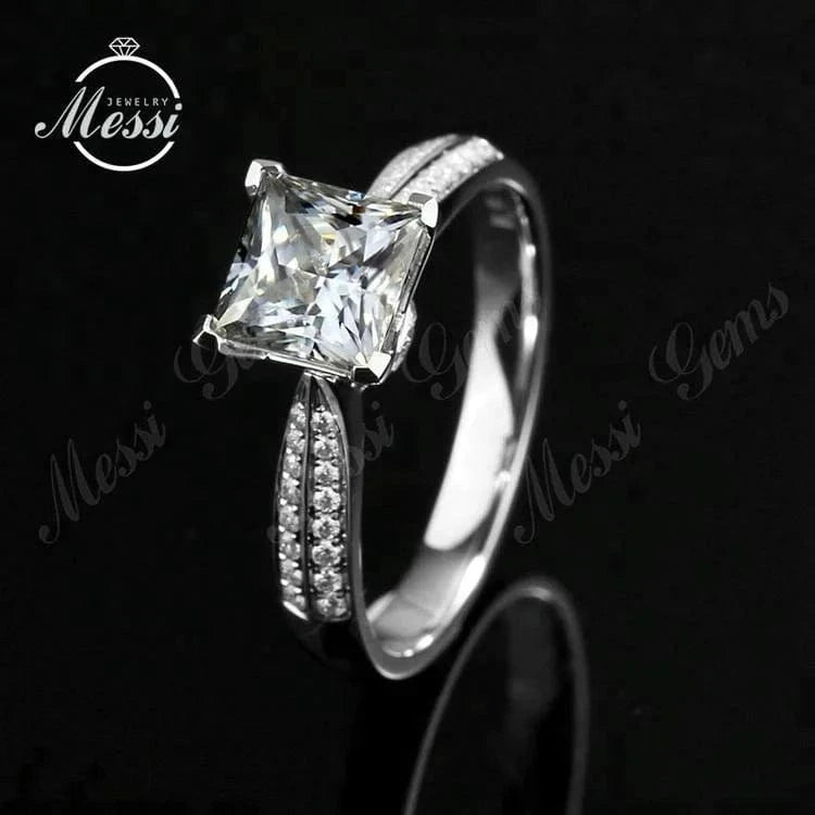 wedding band princess moissanites stones 18K white gold 3 gram gold ring