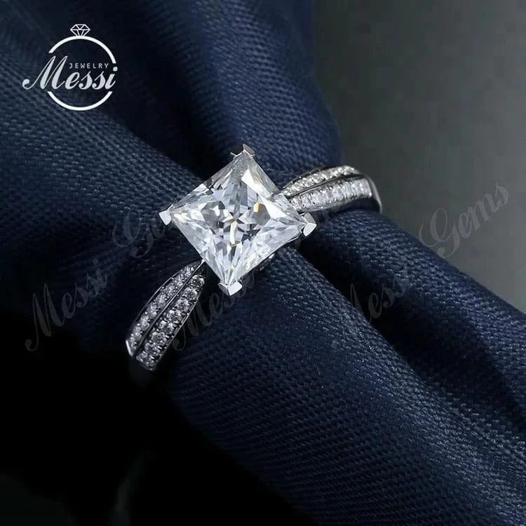 wedding band princess moissanites stones 18K white gold 3 gram gold ring