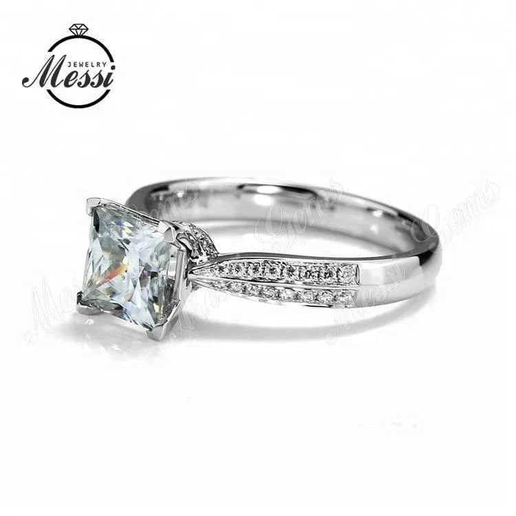 wedding band princess moissanites stones 18K white gold 3 gram gold ring