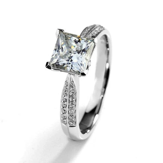 wedding band princess moissanites stones 18K white gold 3 gram gold ring