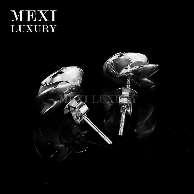 White flower shape 18k white gold moissanite diamond stud earring