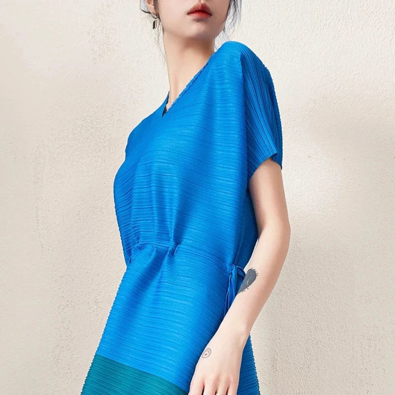 Wholesale 2024 Miyake Pleated Elegant Dress Women V-neck Summer Elastic Loose Large Size Casual Style Women Dress