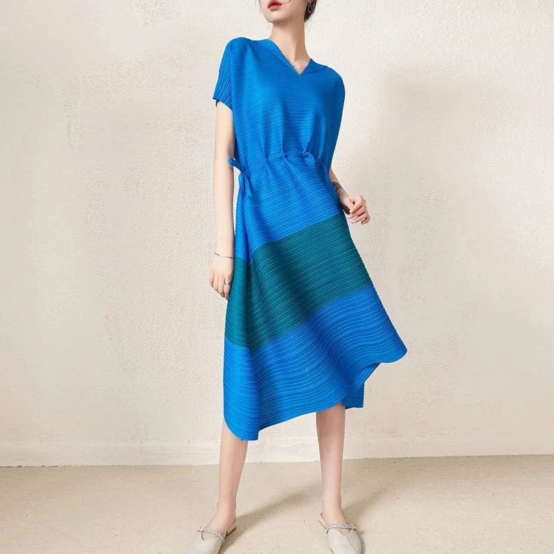 Wholesale 2024 Miyake Pleated Elegant Dress Women V-neck Summer Elastic Loose Large Size Casual Style Women Dress