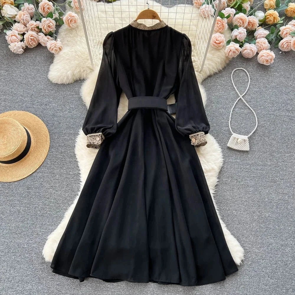 Wholesale 2024 Temperament Long-sleeved Autumn Dress Women's Niche Design Lace Stitching Waist Black Dress