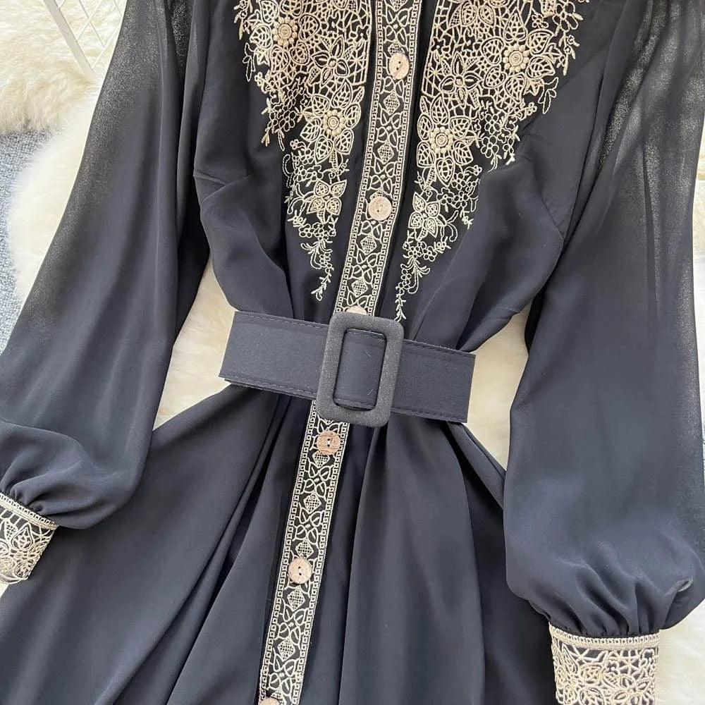 Wholesale 2024 Temperament Long-sleeved Autumn Dress Women's Niche Design Lace Stitching Waist Black Dress