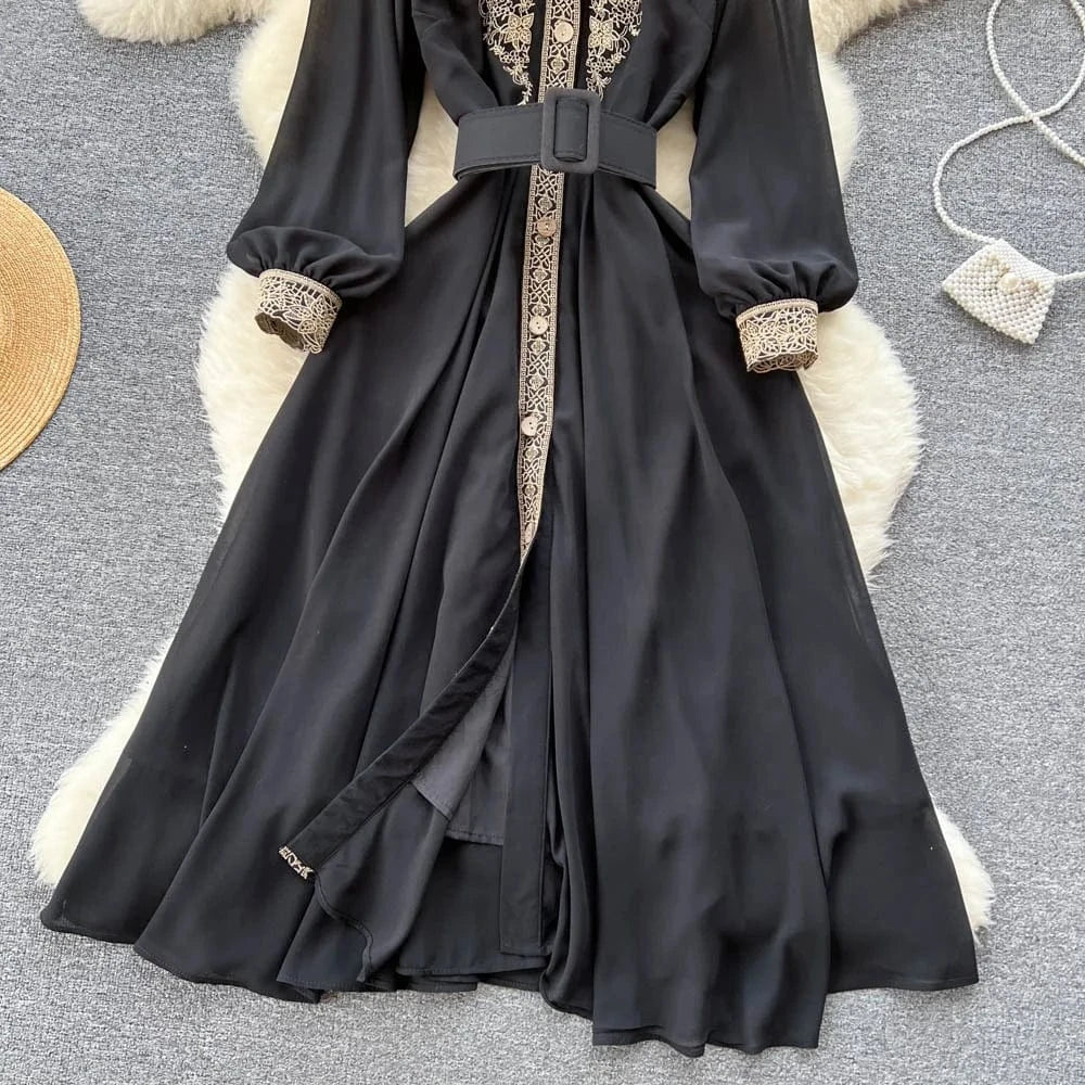 Wholesale 2024 Temperament Long-sleeved Autumn Dress Women's Niche Design Lace Stitching Waist Black Dress