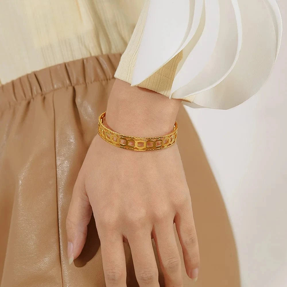 Wholesale Luxury Fashion INS Style Stainless Steel Bracelet Unisex Silver Plated Accessories Parties Weddings Engagements Gifts