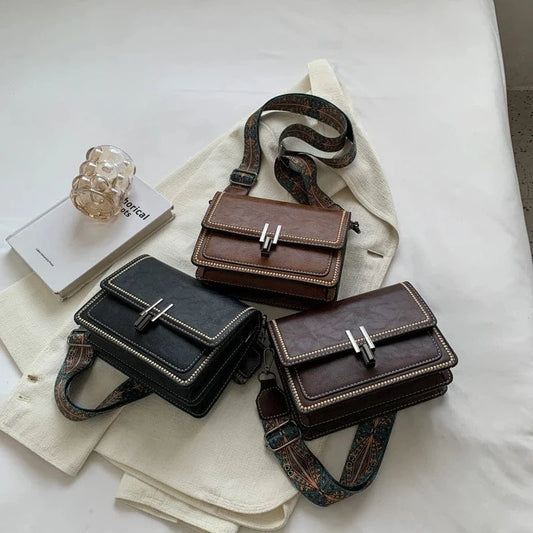 Wholesale New Fashion Wide Shoulder Strip Handbags 2024 Light Lady small Square bags lady design purses For Woman